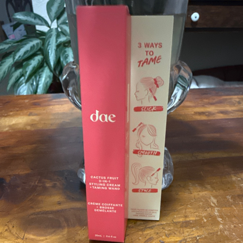Dae Cactus Fruit 3-in-1 Styling Cream + Taming Wand 0.6fl oz.